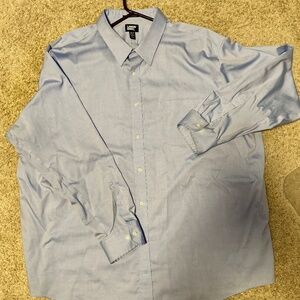 Men's Big and Tall Traditional Fit Comfort-First Dress Shirt with CoolMax
